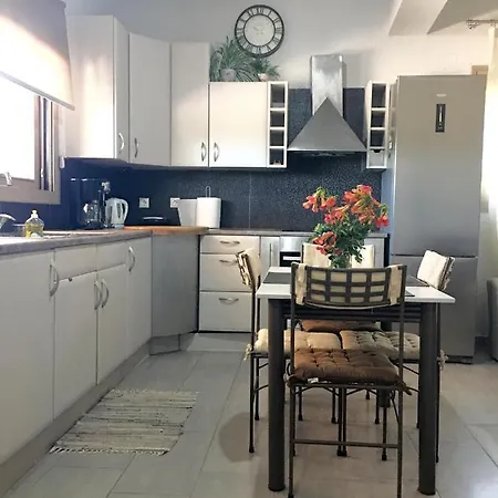 Villeta Nikol Appartement *